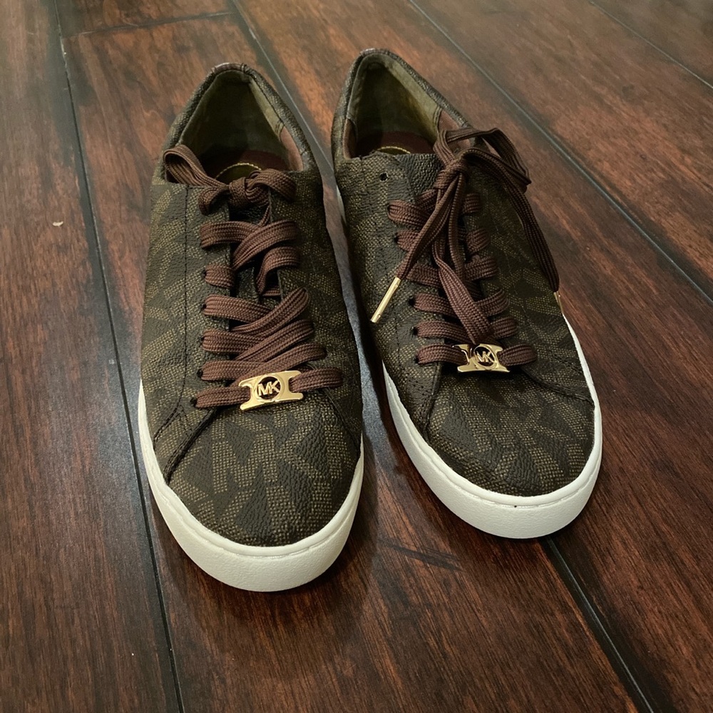Michael Kors sneakers!